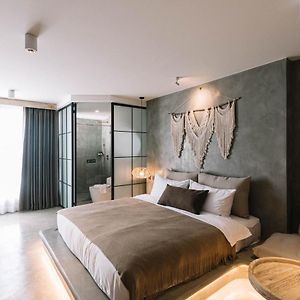 Standard Zimmer mit Kingsize-Bett
